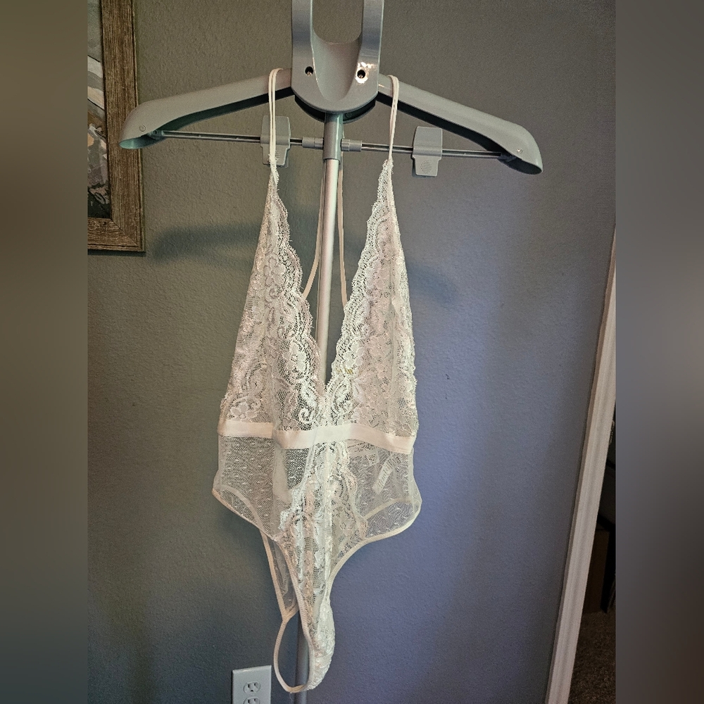 In Bloom Lace Bodysuit in Cream